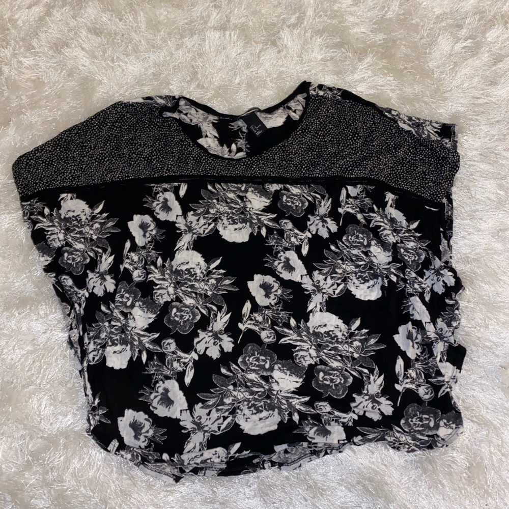 wing sleeve top